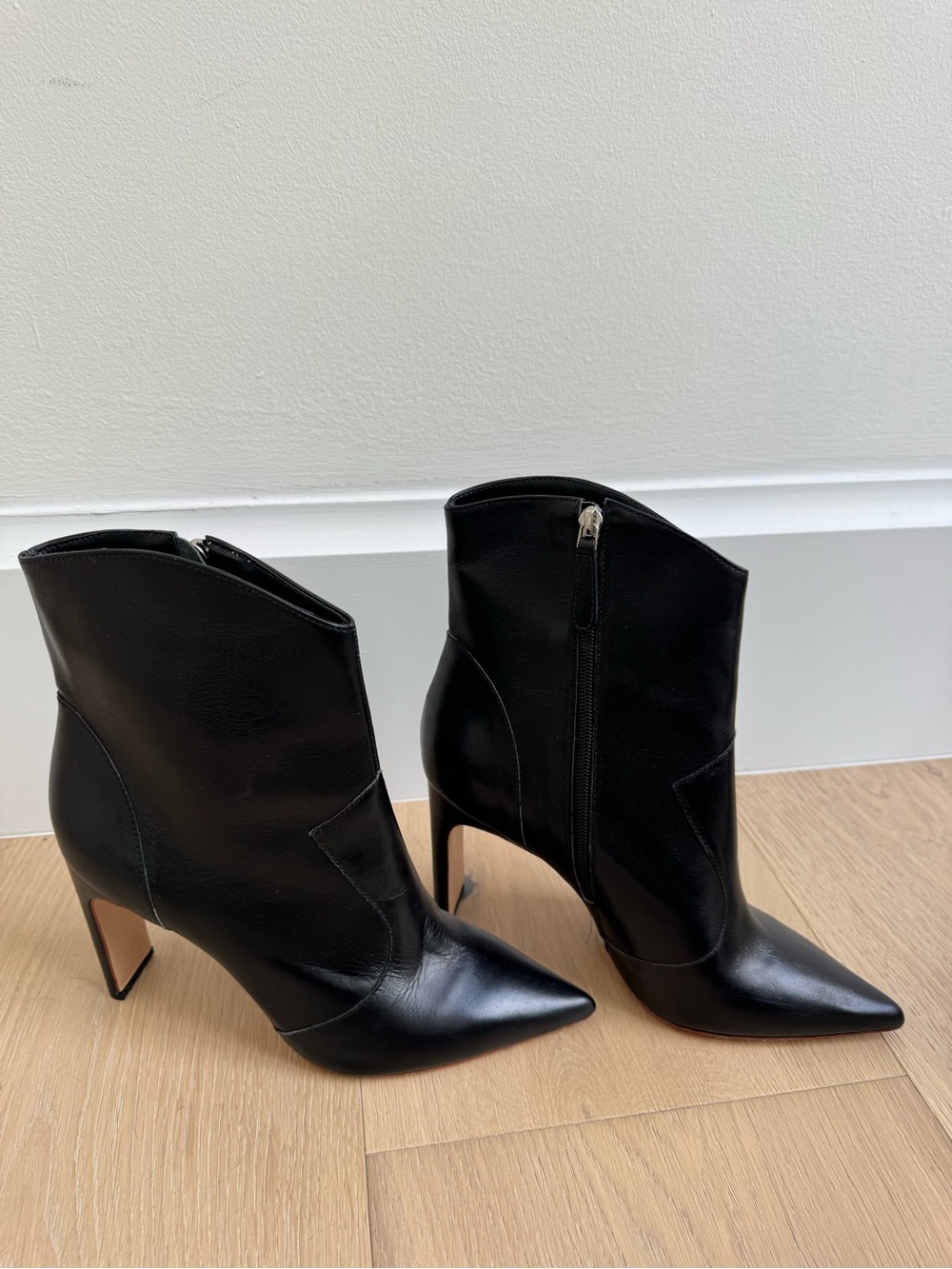 Revolve / RAYE - Rudy Bootie - Picture 4 of 7